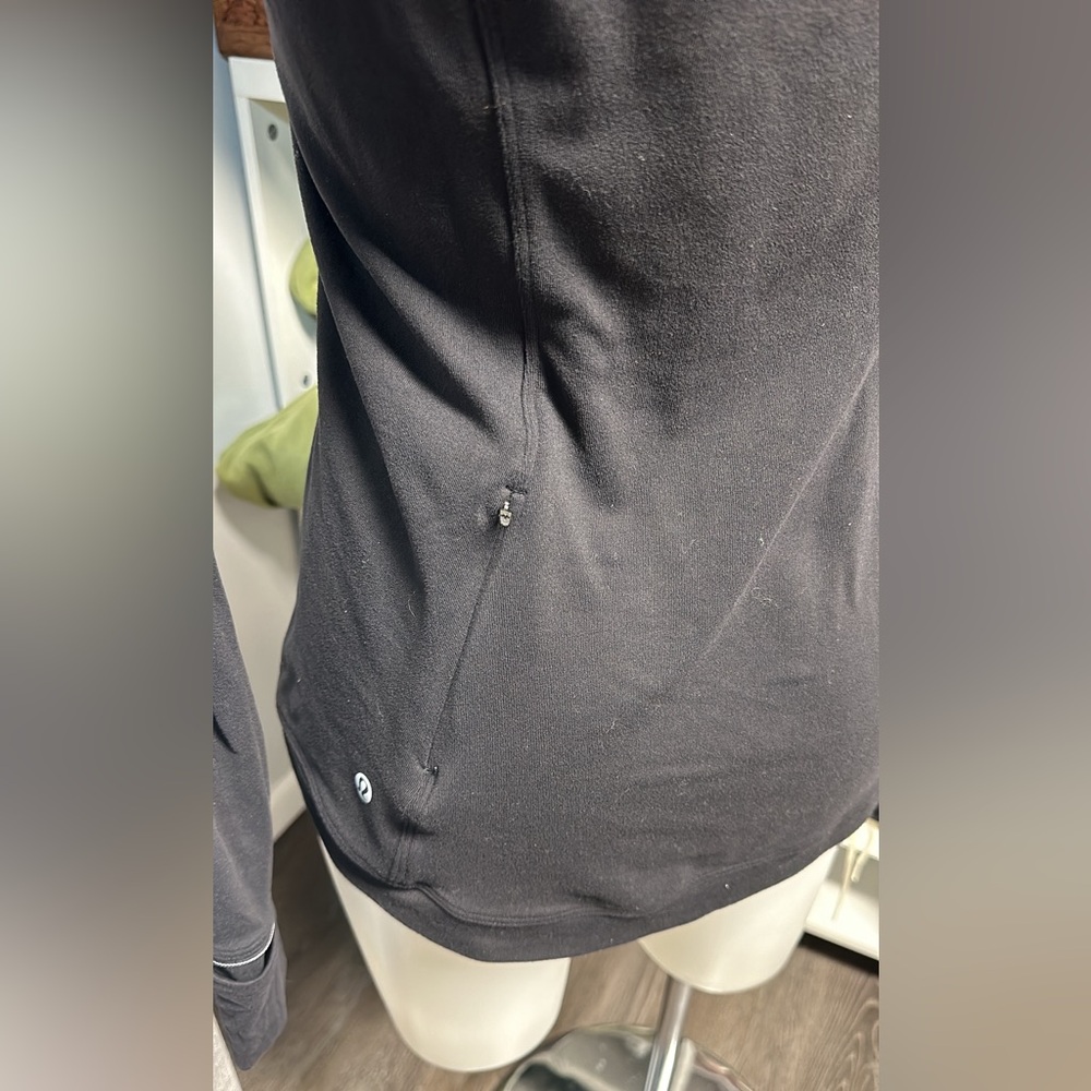 Lululemon Runderful Long Sleeve - Picture 7 of 7